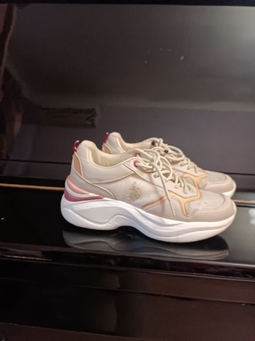 Продам оригінальні кросівки фірми Polo розмір 39