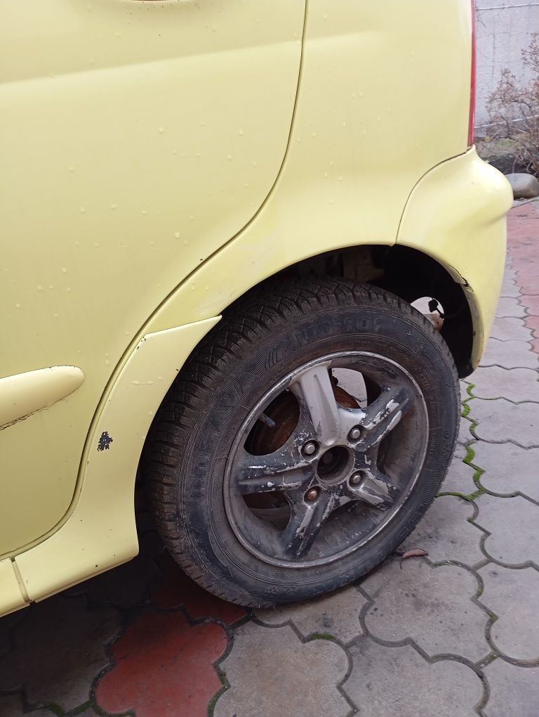 Продам автомобіль ЧериQQ.