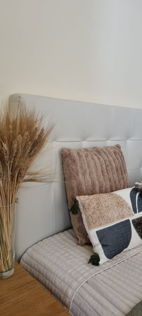 Sommier Ikea com arrumação 160x200 + Cabeceira