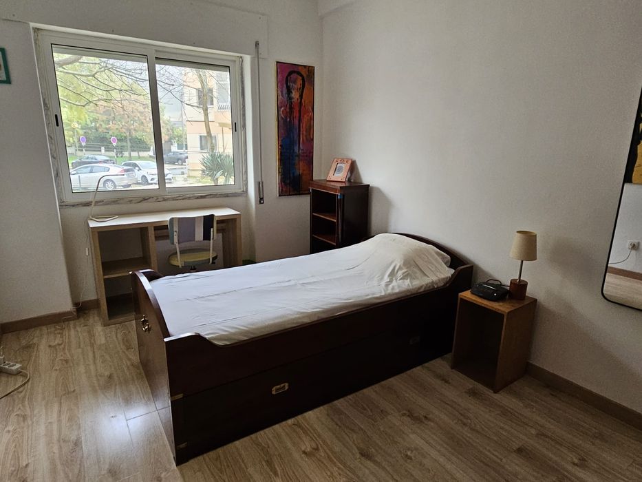 Quarto na Costa da Caparica!