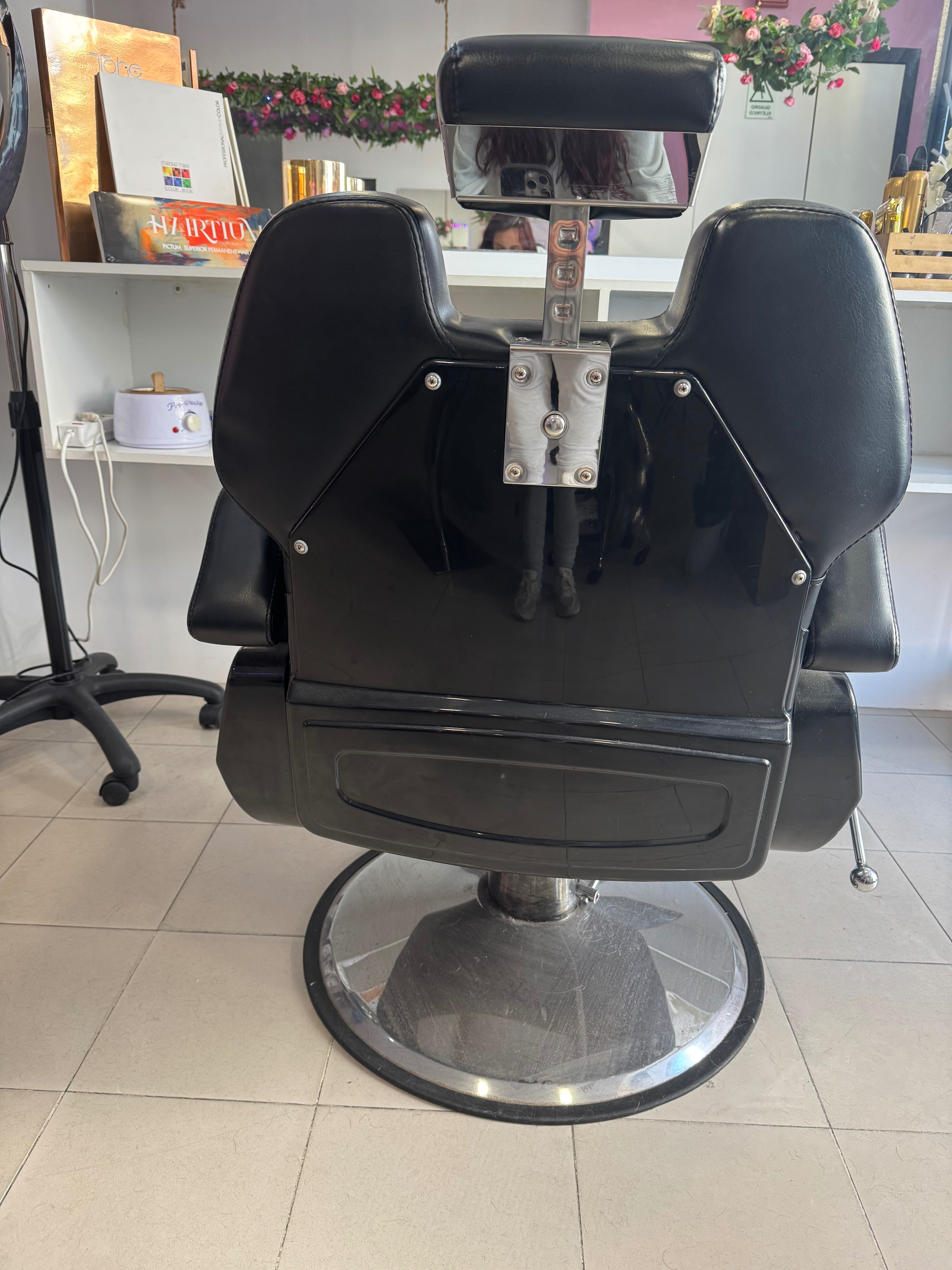 Vendo conjunto de cadeiras e rampa de lavagem