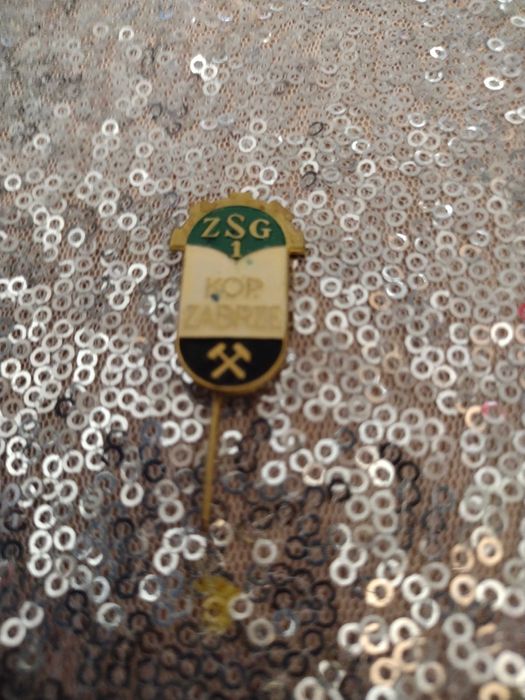 Odznaka i wpinki PRL