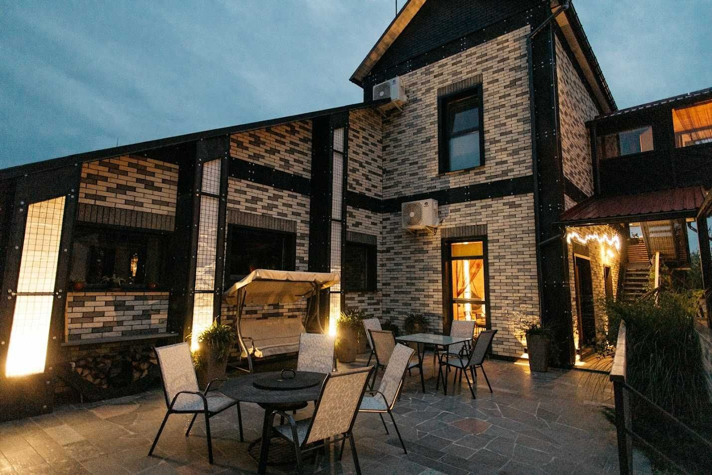 Апартаменти "LOFT" з терасою для відпочинку подобово.