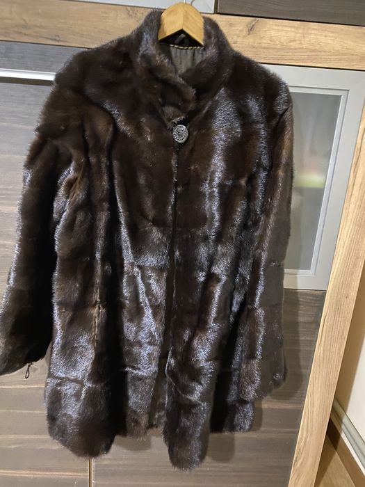 Продам норкову шубу розмір 46-48