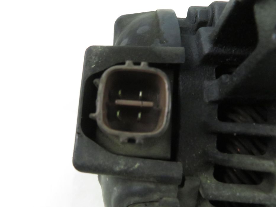 Alternator Toyota Rav 4 III 2.2 D 4wd 177 - 2ad-fhv