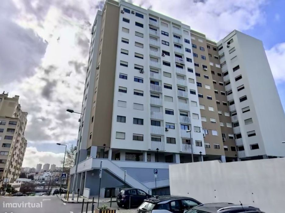 T3 mobilado com parqueamento p/ arrendamento em Lisboa Expo