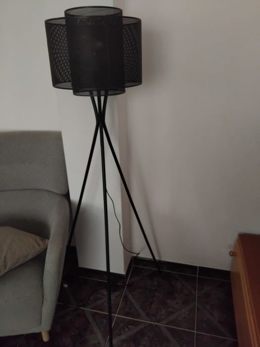 Candeeiro de pé en metal