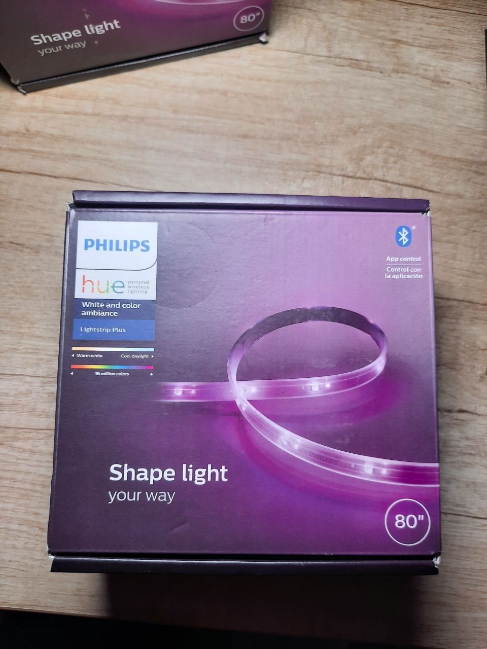 Світлодіодна стрічка Philips Hue Plus