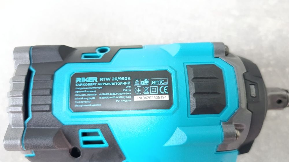 Гайковерт акумуляторний RIKER RTW 20/950K, 20В, 950Нм, 1/2" квадрат
