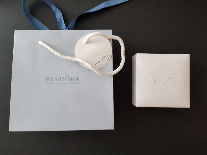 Продам оригинальный браслет Pandora