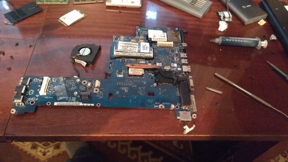 Ремонт ноутбуків та стаціонарних ПК комп'ютерів