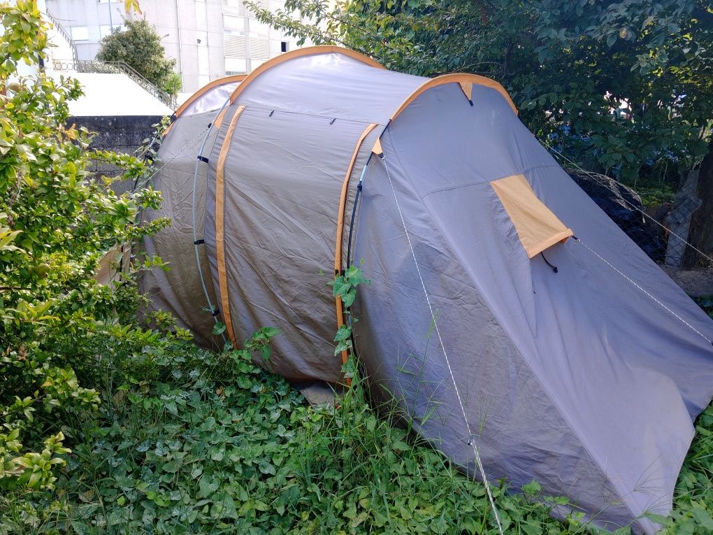 Tenda campismo com dois quartos