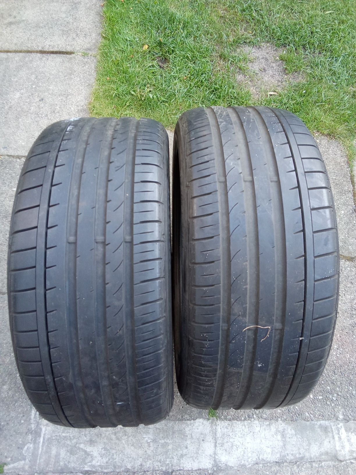 255/45r18 Falken 2szt