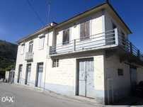 Casa rústica, em aldeia do Douro