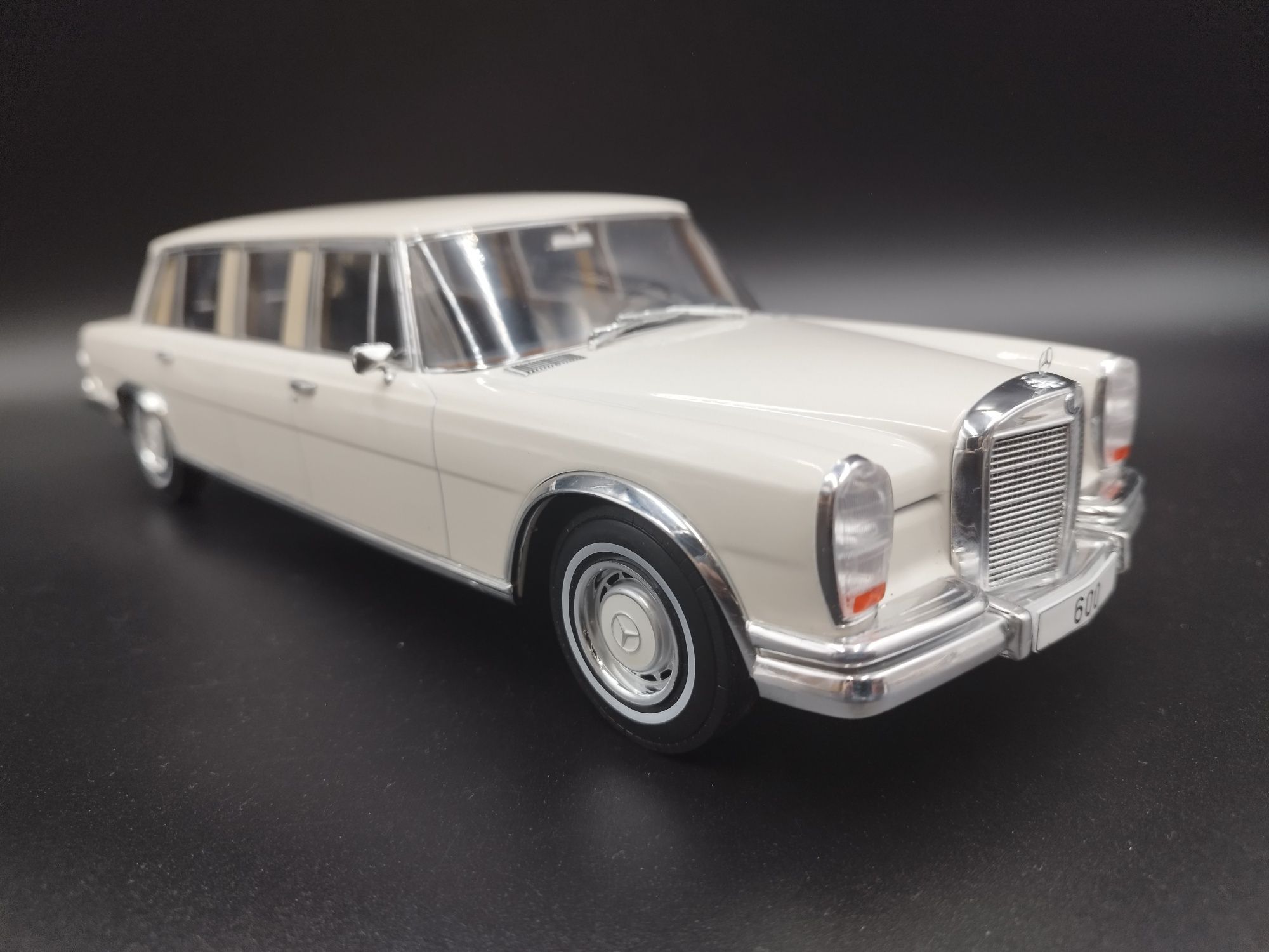 1:18 MCG 1969 Mercedes Benz 600 Pullman W100  white model nowy  ,