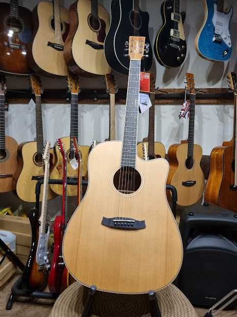 Tanglewood TW10E Solid Top gitara elektroakustyczna cedrowy top