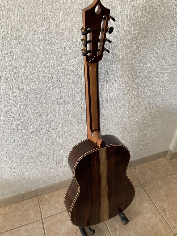 Guitarra Clássica Lágrima de 7 cordas