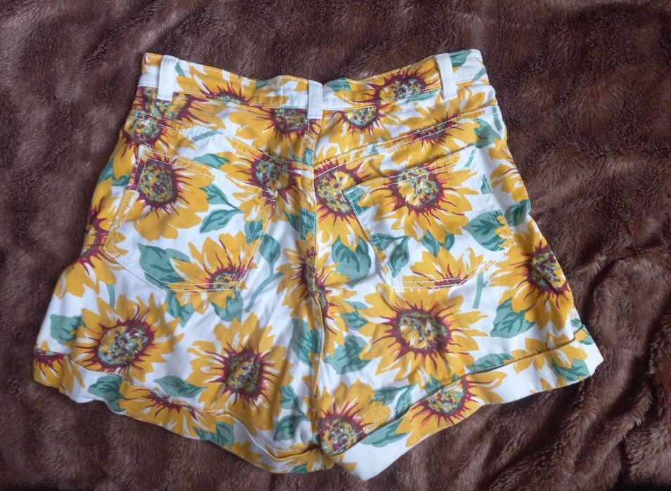 American Apparel Sunflower shorts
