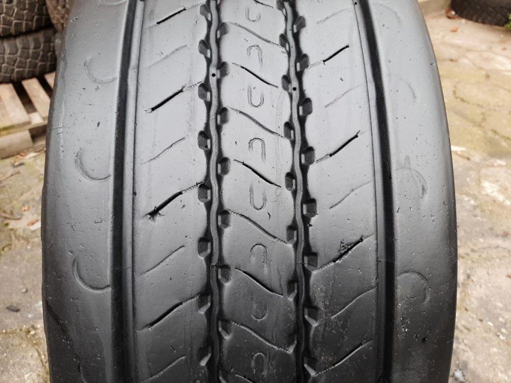 Opona używana ciężarowa 385/55R22.5 MATADOR FHR5 600zł C2362