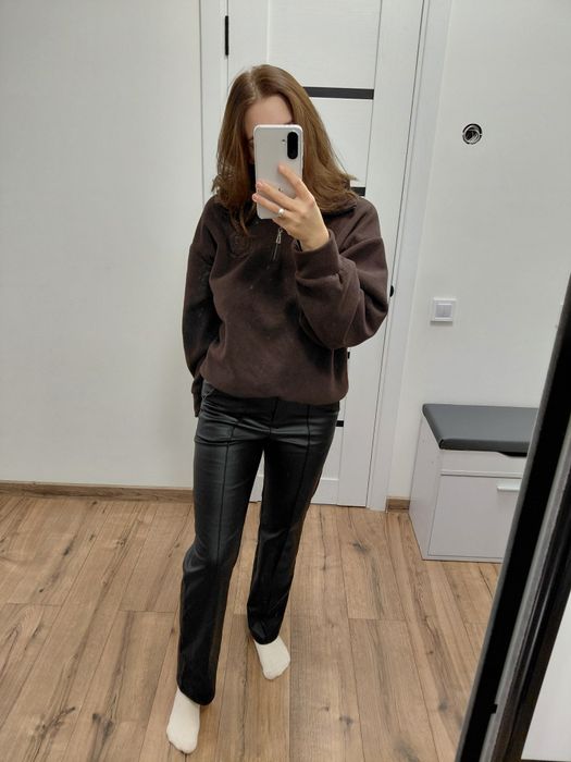 Жіночі шкіряні штани