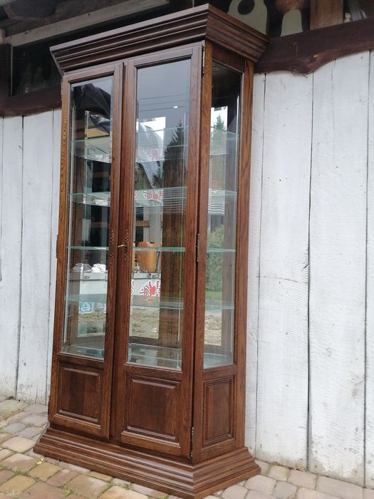 Dębowa witryna szklana