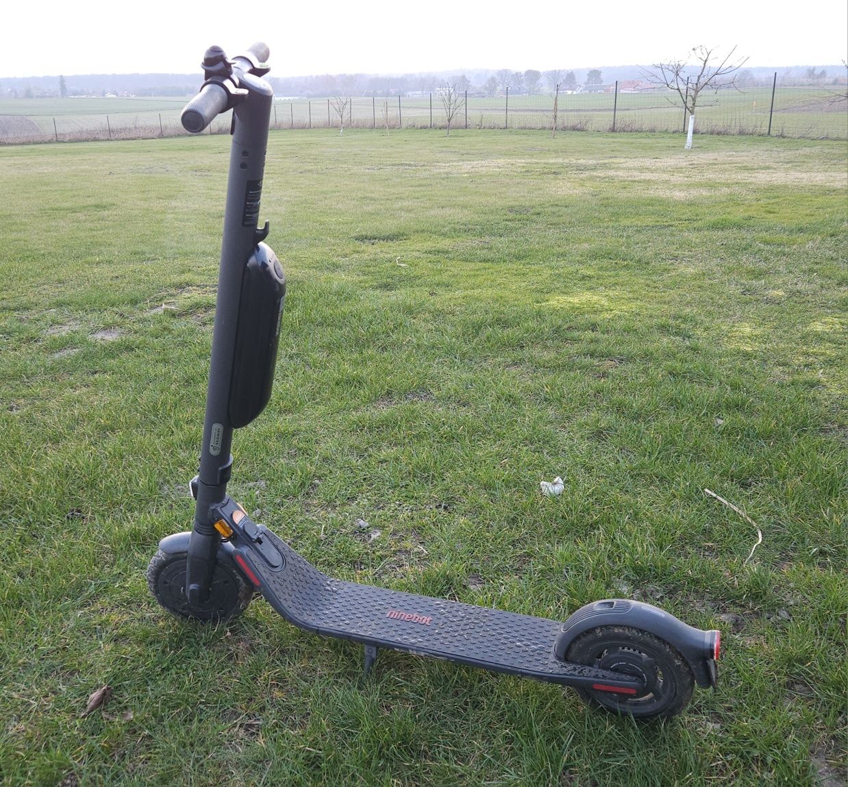 Hulajnoga elektryczna ninebot by segway E45E