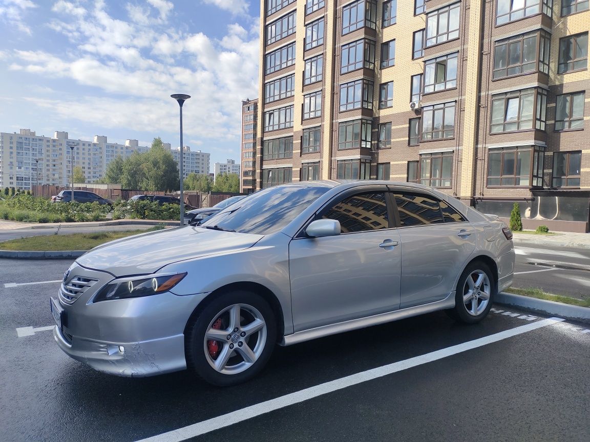 Продам Toyota Camry 40