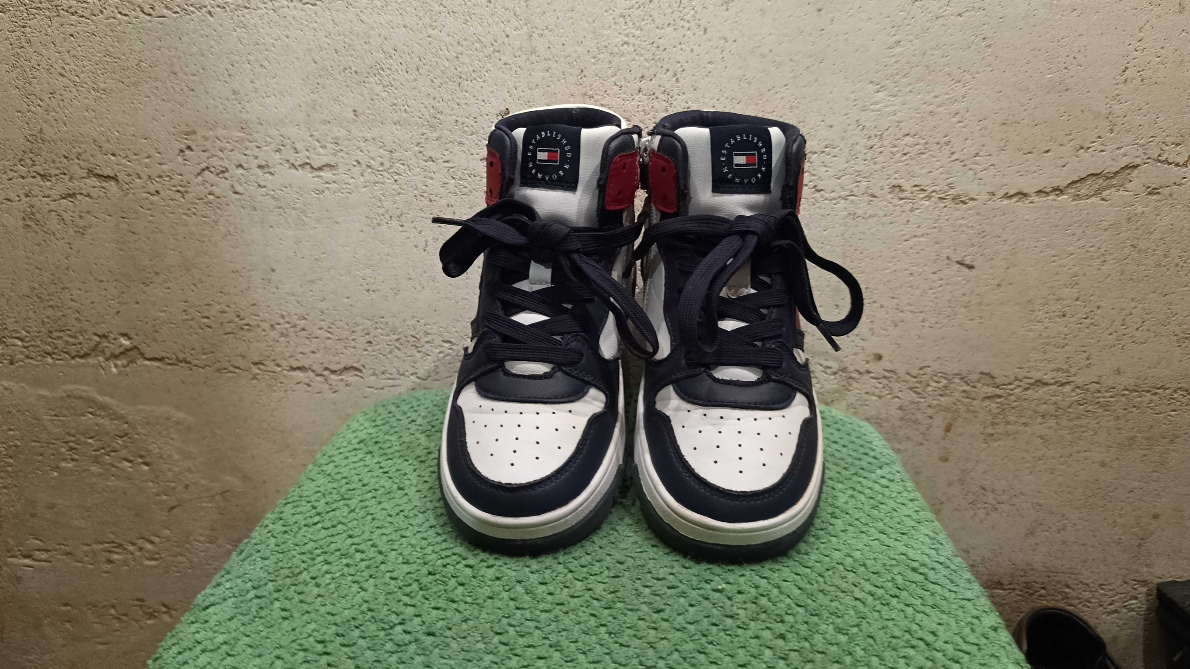 Wysokie sneakersy TOMMY HILFIGER r.32 stan bardzo dobry