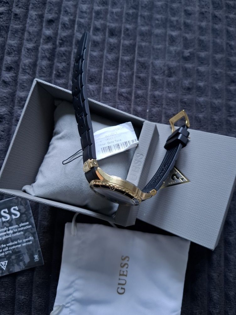 Guess zegarek damski jak nowy