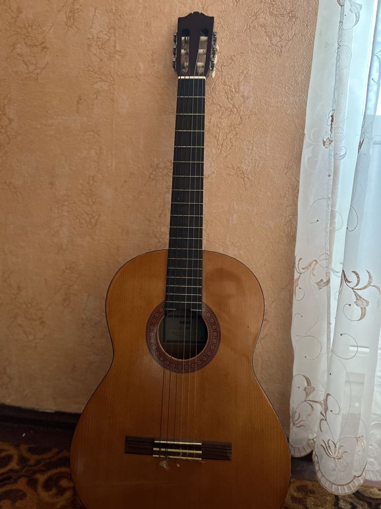 гитара YAMAHA C-40