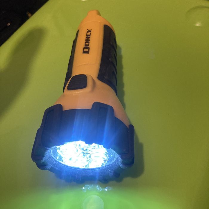 Dorcy 4-LED Flashliht