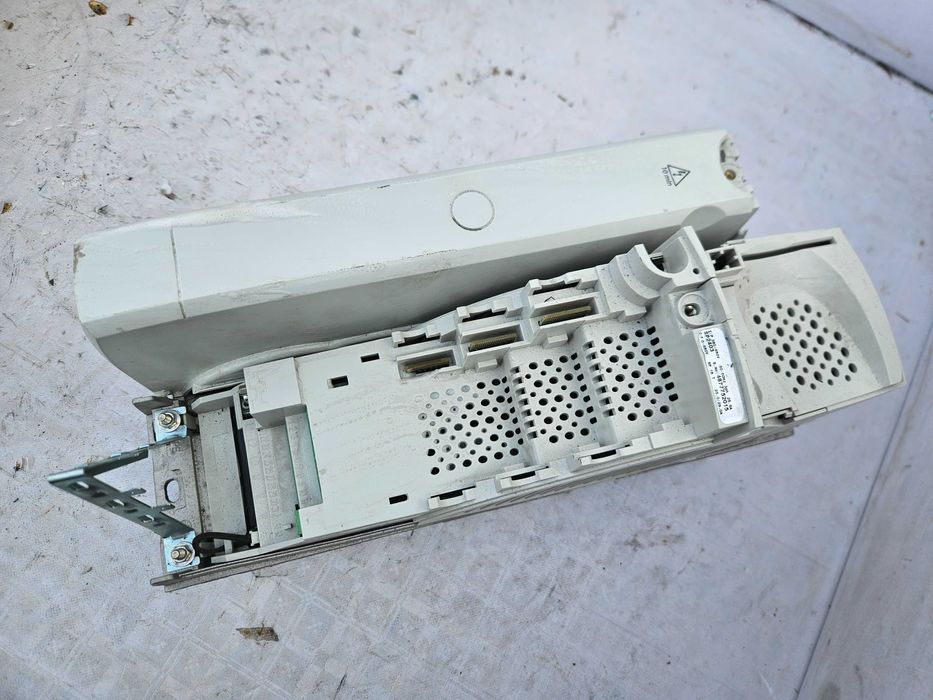 Control Techniques Podstawa Urządzenia SP2403