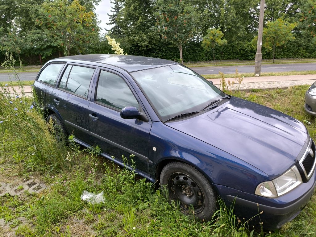 Skoda Octavia 1.8 2000 rok cały lub na części