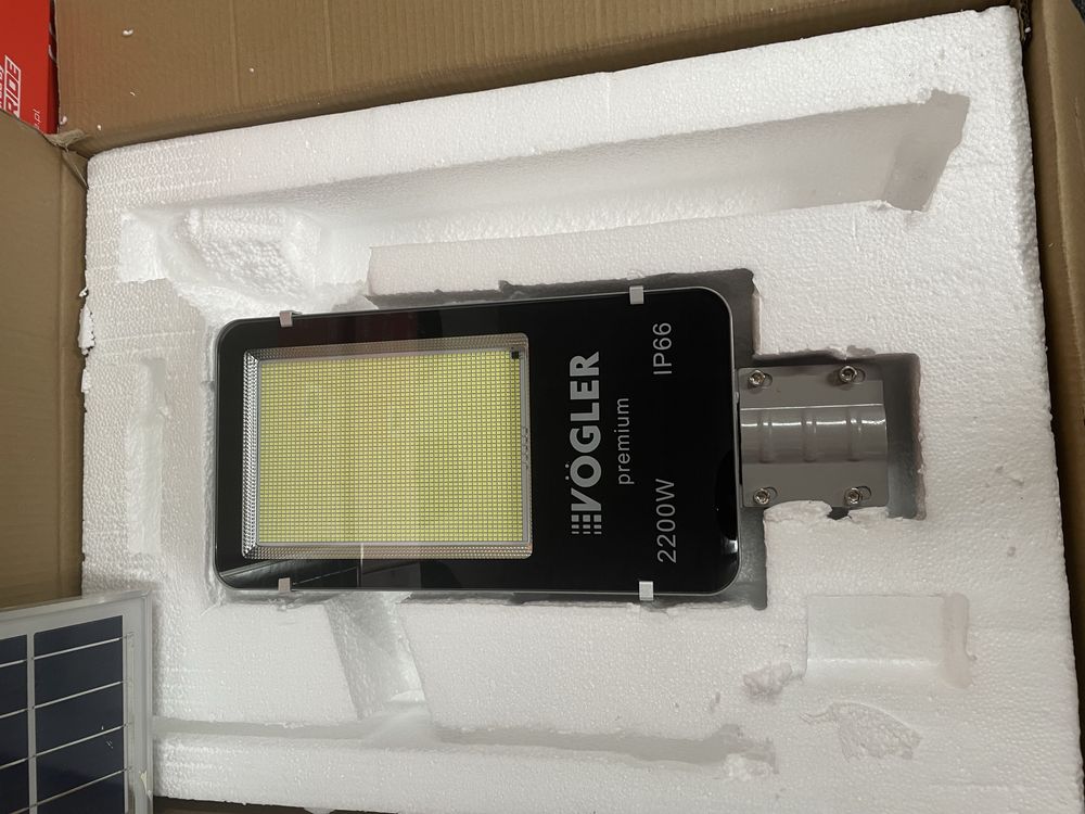 Lampa Solarna PREMIUM Uliczna VÖGLER GmBh wersja 2200 W, latarnia