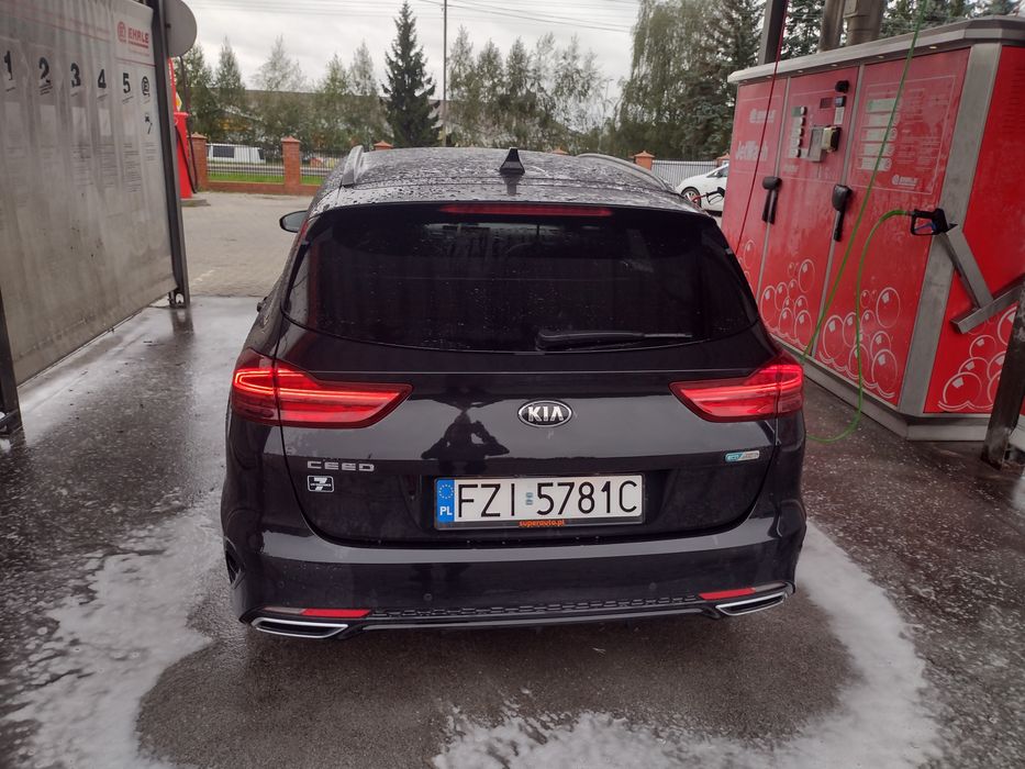 Kia. Cee'd 2021 rok 1.6 pług in Hybrid