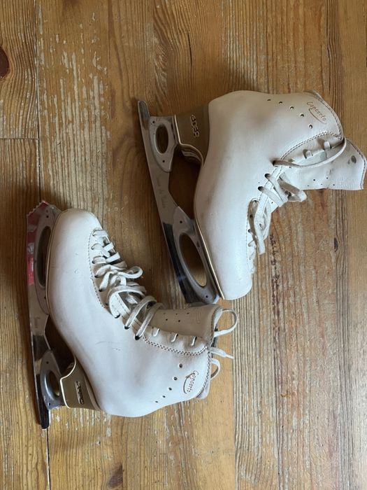 Ковзани професійні concerto edea 245