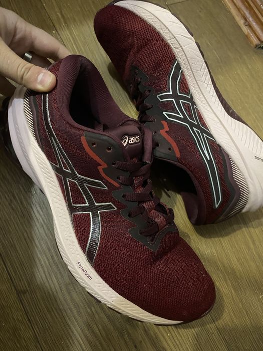 Кроссовки Asics  39 GT-1000 11