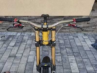 Rower Propain Rage DH