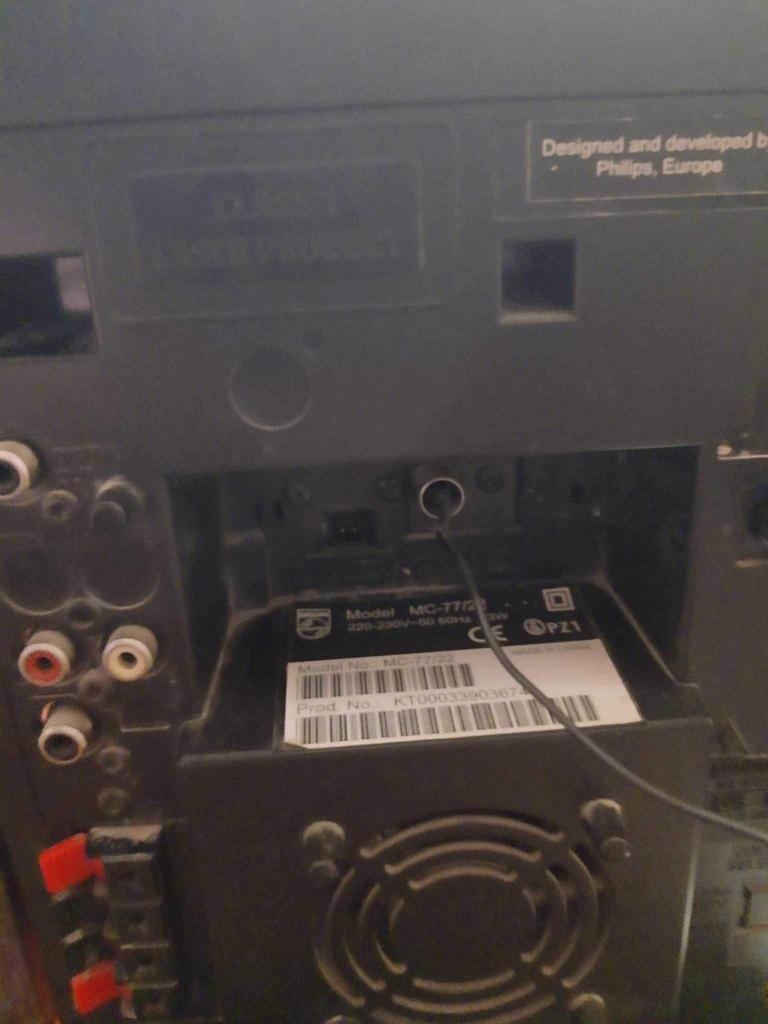 Philips MC-77/22 – wieża Hi-Fi z głośnikami, wOOx Technology