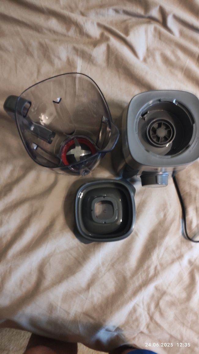 Блендер PHILIPS HR3020/20