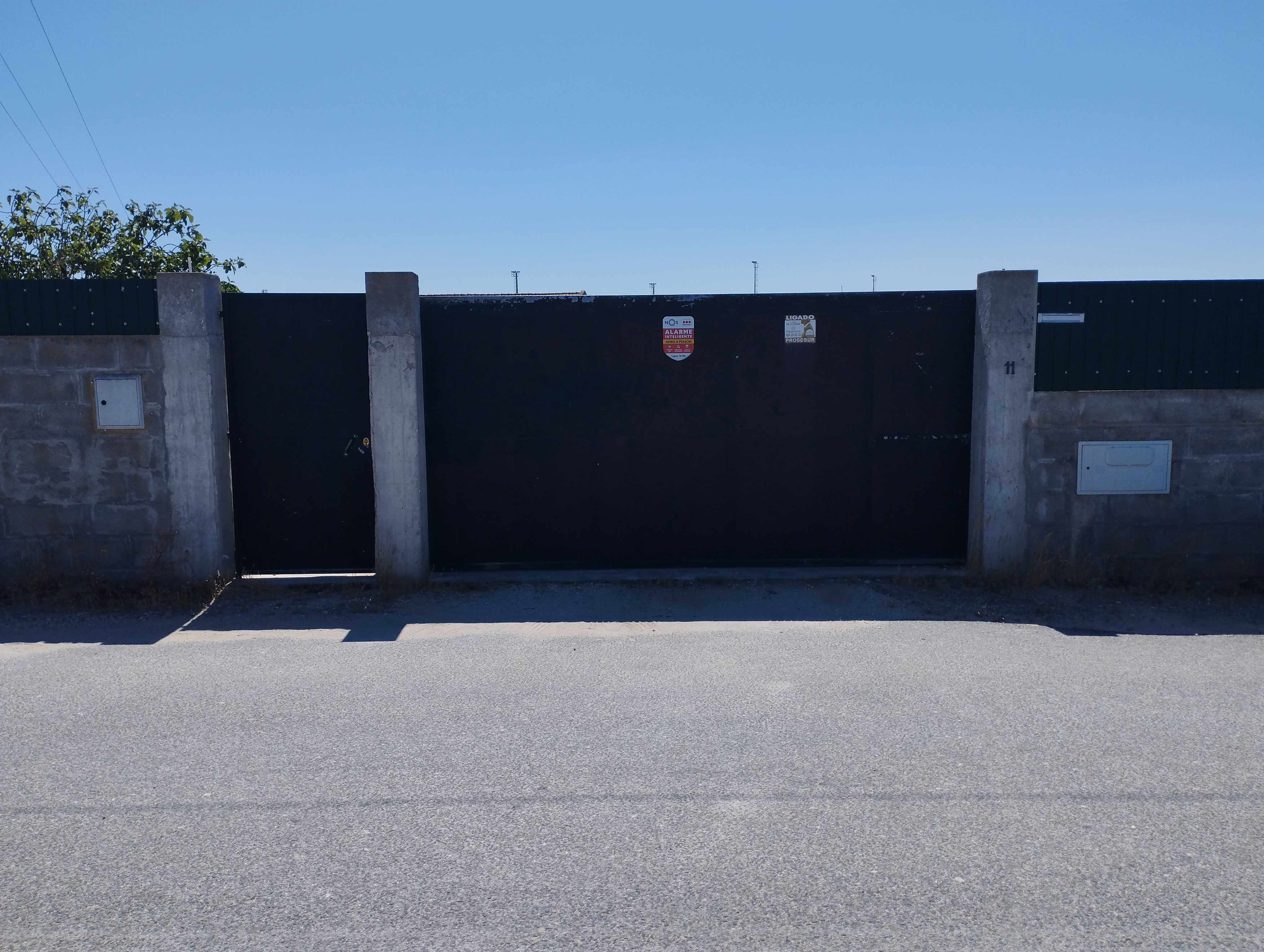 Arrenda se Armazém 145m2 / Samora Correia