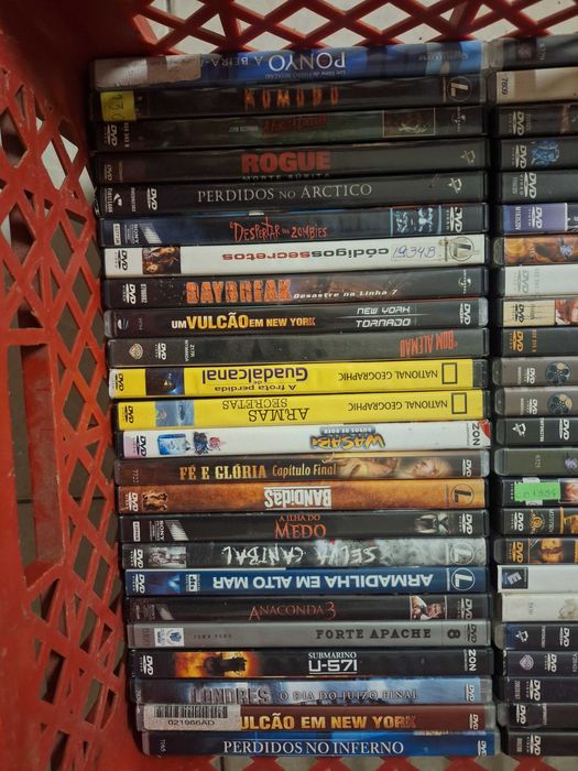 Lote de 242 DVDs