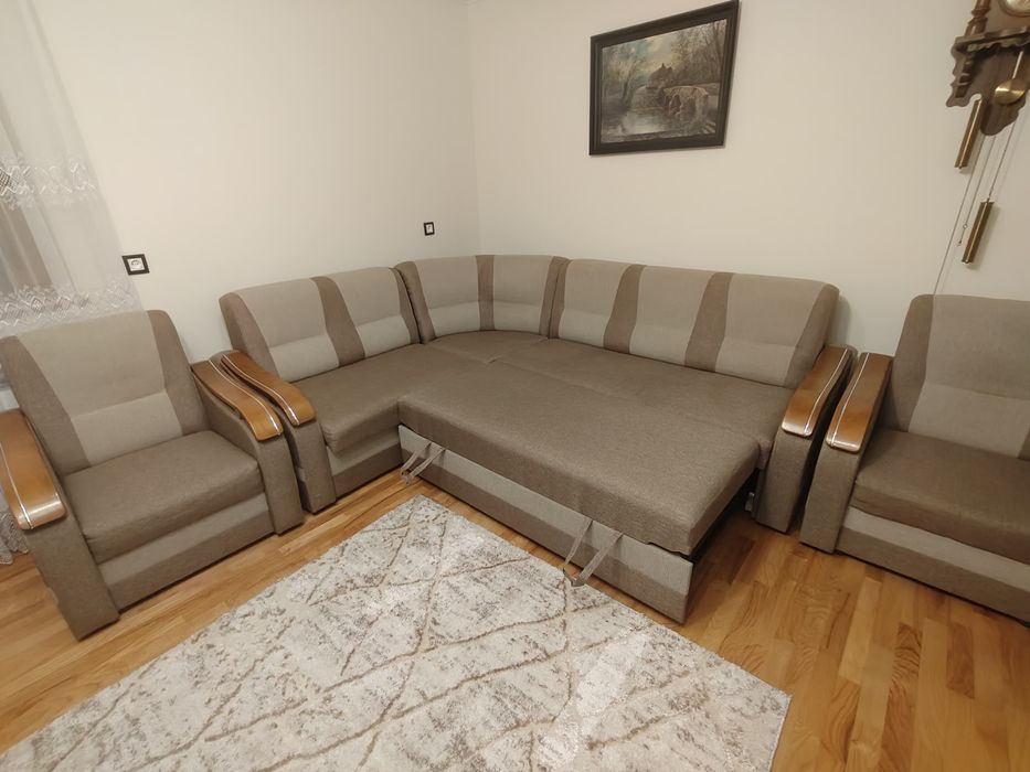 Narożnik z funkcją spania z pojemnikiem plus dwa fotele