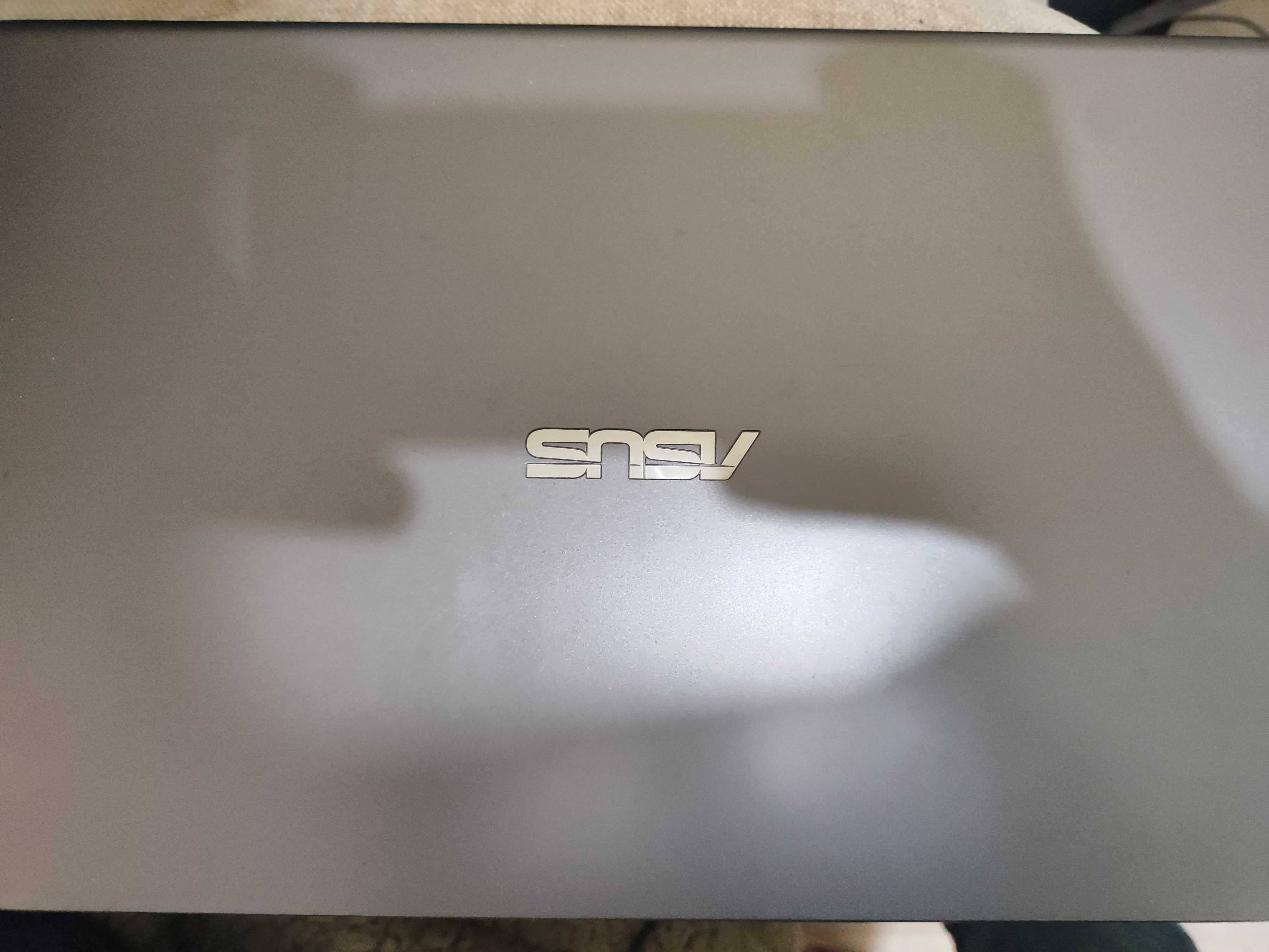 Portátil ASUS laptop