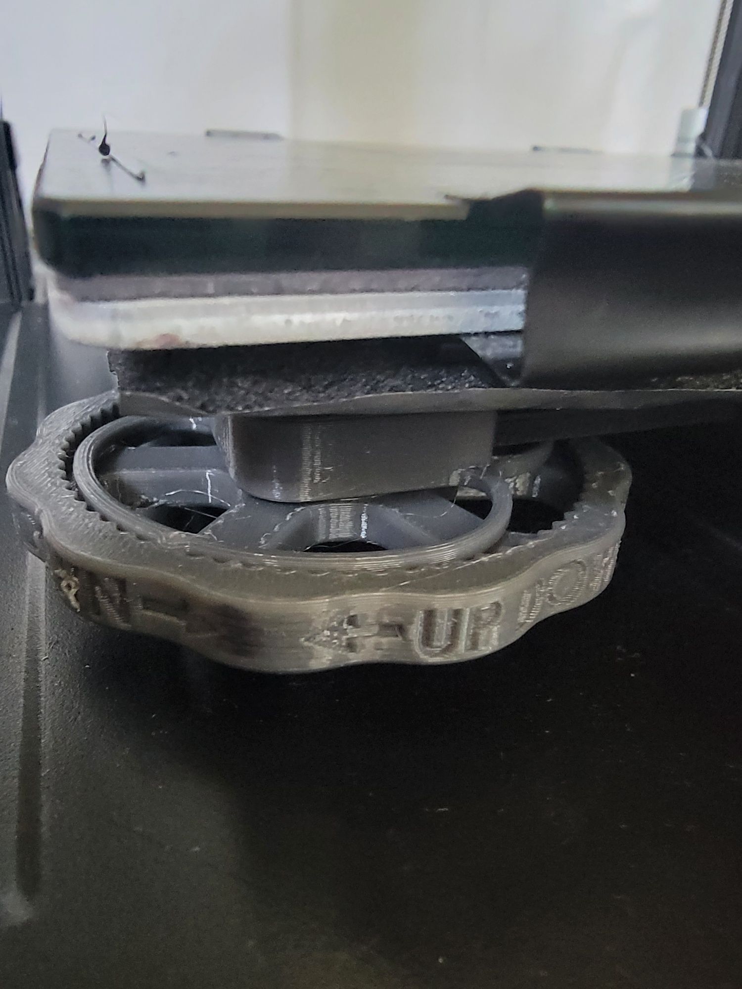 Продам Ender 3 S1 Pro