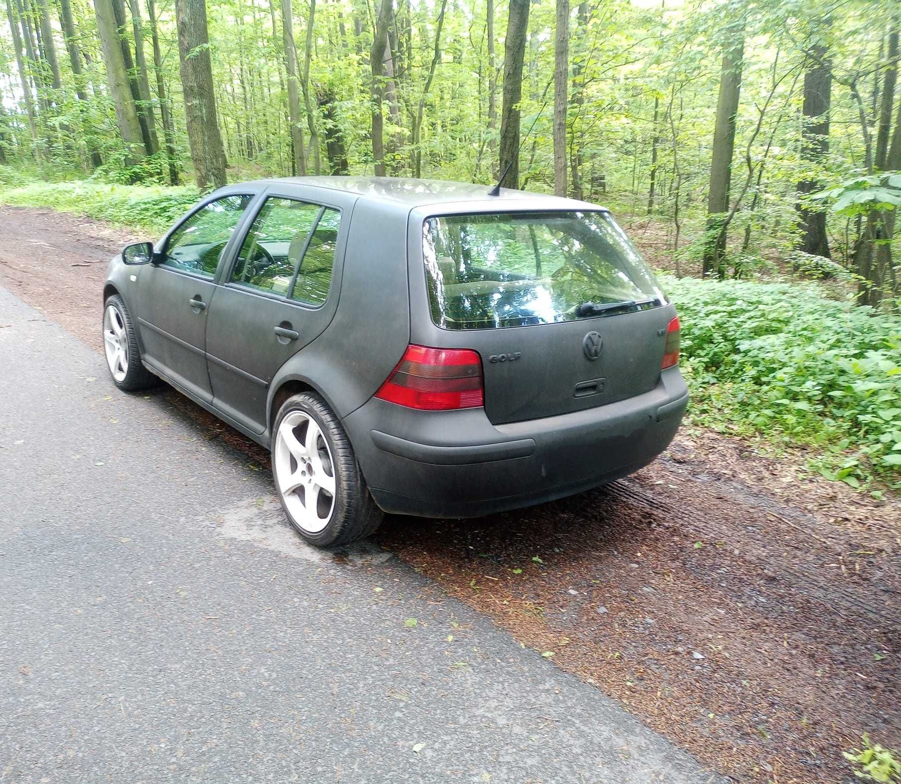 Sprzedam Volkswagen Golf VR5