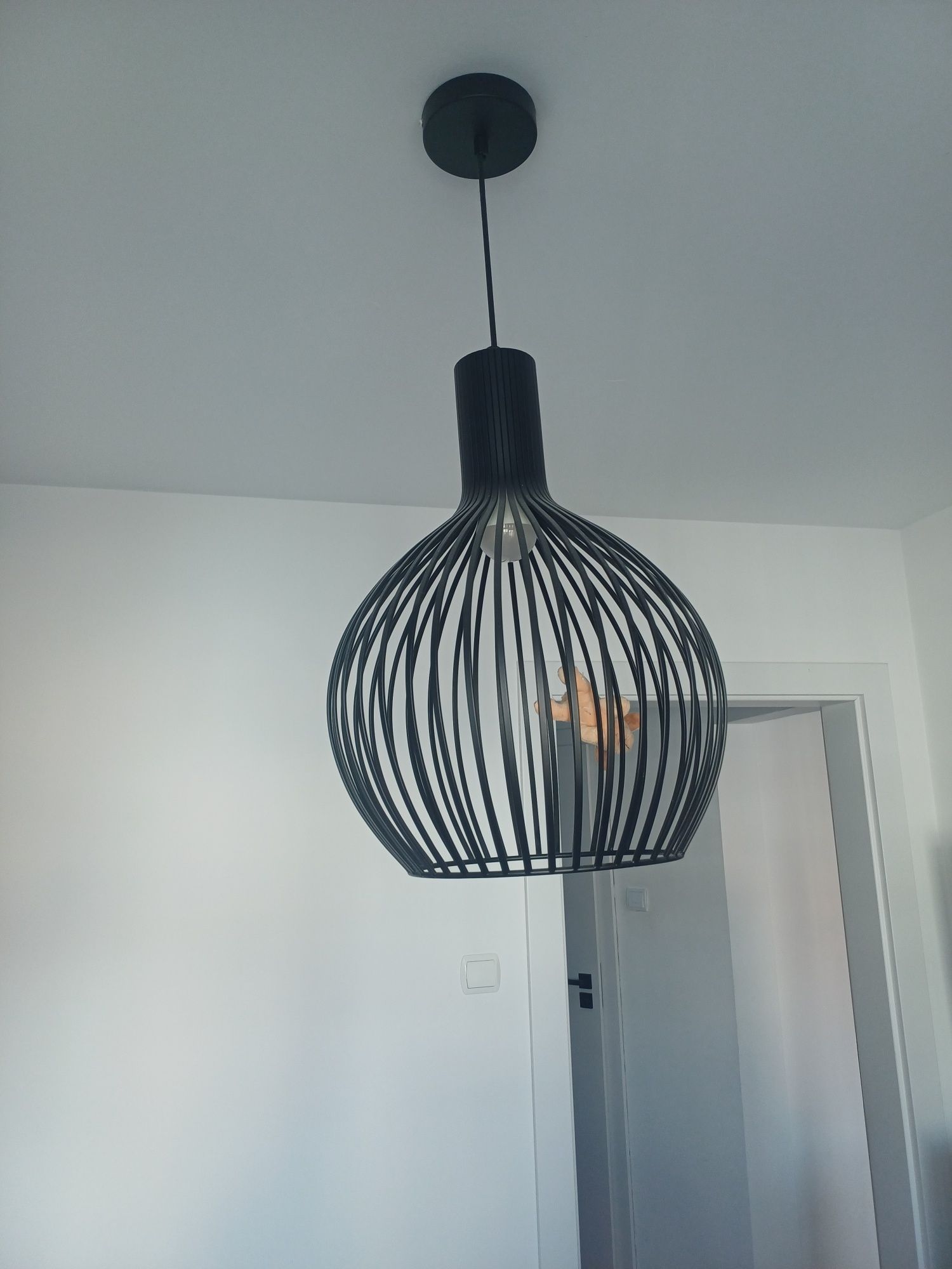 Duża solidne wykonanie lampa sufitowa