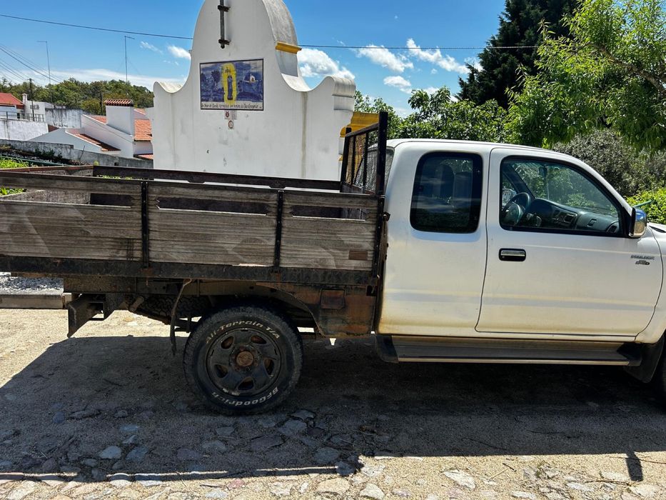 TOYOTA HILUX 2.5 D4-D TRACK (RESERVADO)