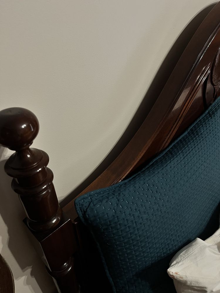 Cama de casal e colchao
