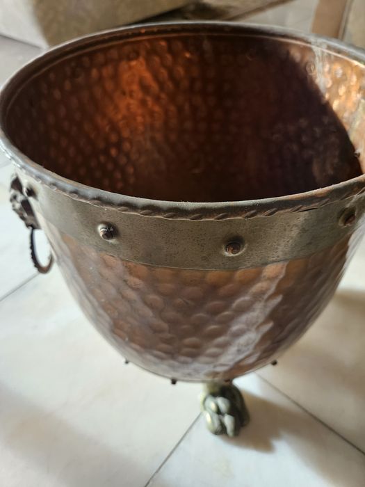 Vaso/floreira latão